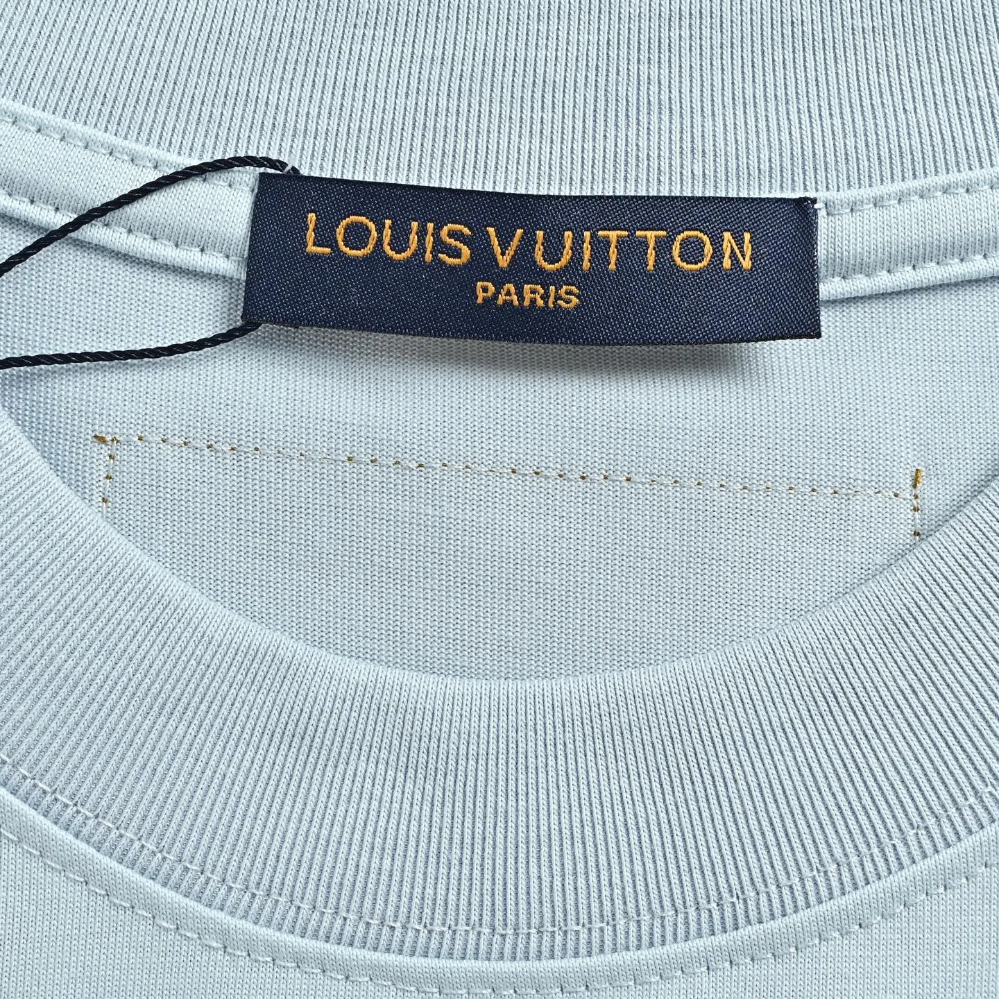 Louis Vuitton/ logo